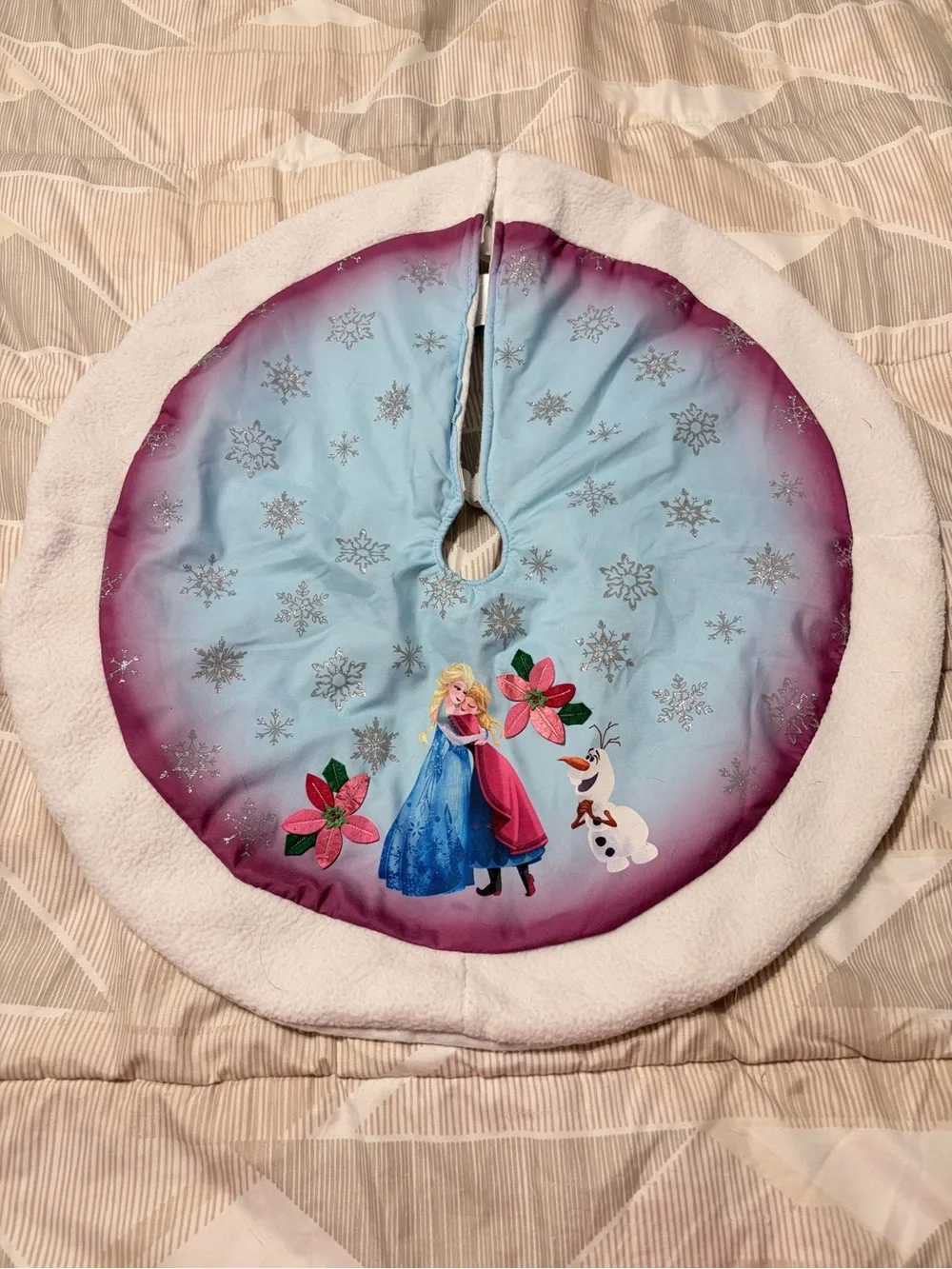 Disney Frozen Princess Tree Skirt in Blue, Pink, White